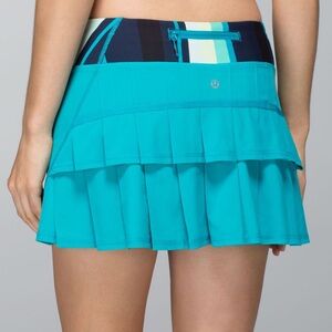 Lululemon Athletica teal Pace Setter Skirt size 8 PERFECT condition